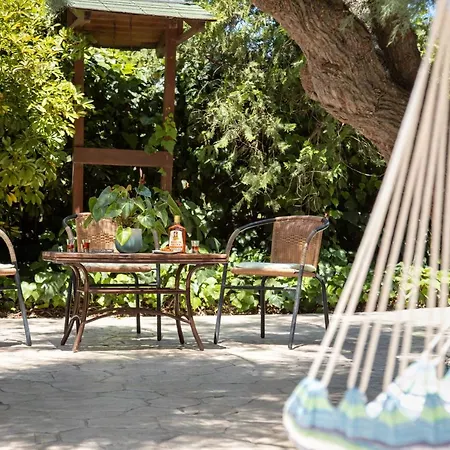 شقة Zervos Bouka *