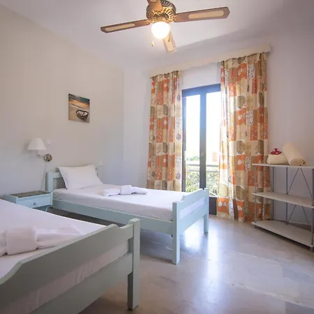 شقة Zervos Bouka ليفكيمي